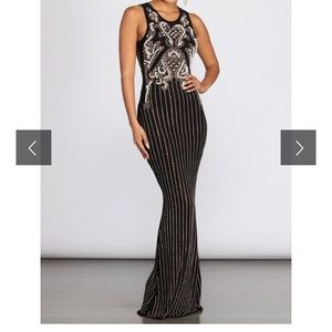 NWT- WINDSOR - DELEAH FORMAL SLEEVELESS PEARL DRESS